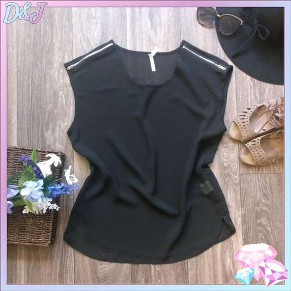 Truth NYC Tops - 💎✨ Zipper Chiffon Top